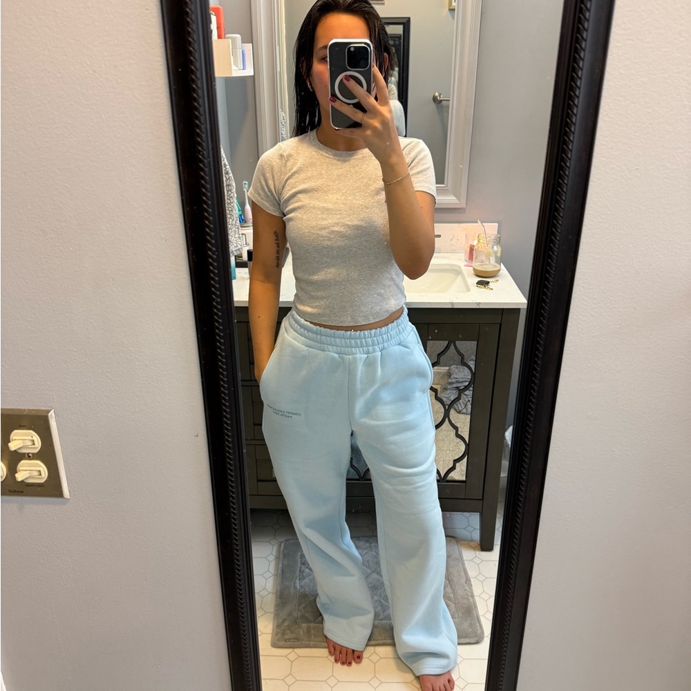 Comfrt baby blue straight leg sweatpants